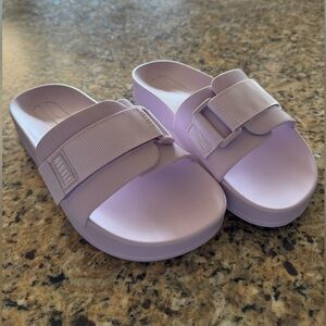 NOBULL lilac slides, never worn